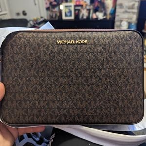 Michael Kors Crossbody Bag